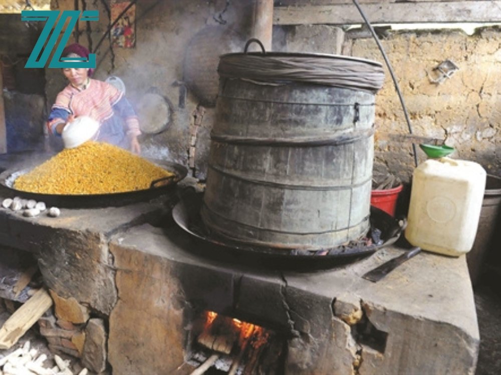 Chưng cất rượu ngô