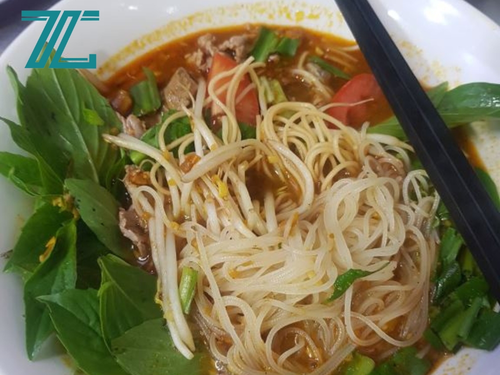 Tô hủ tiếu của quán ông Lễ