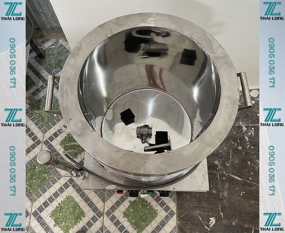 Bên Trong Lòng Nồi Nấu Cháo Bằng Điện