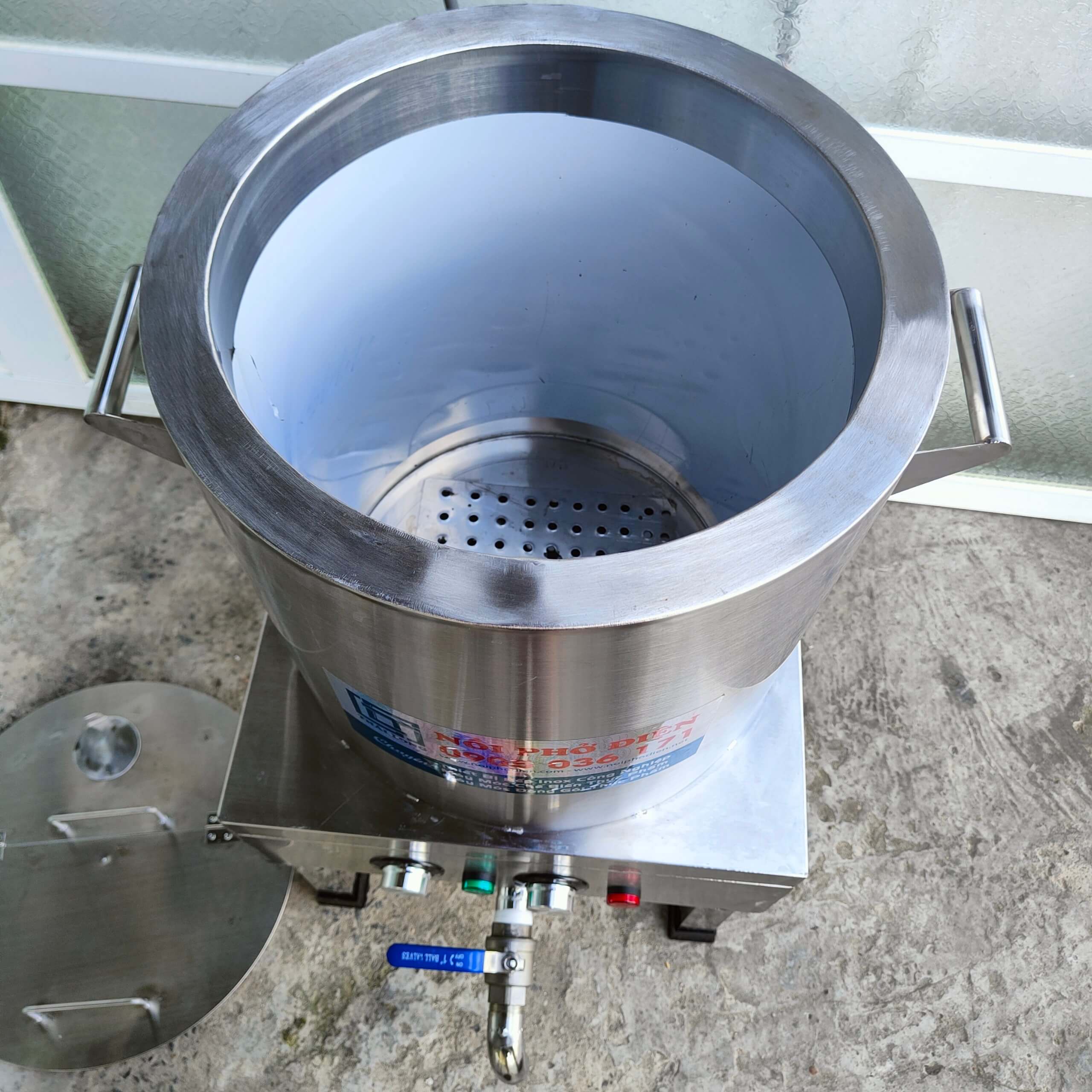 Nồi phở điện ở Đồng Tháp