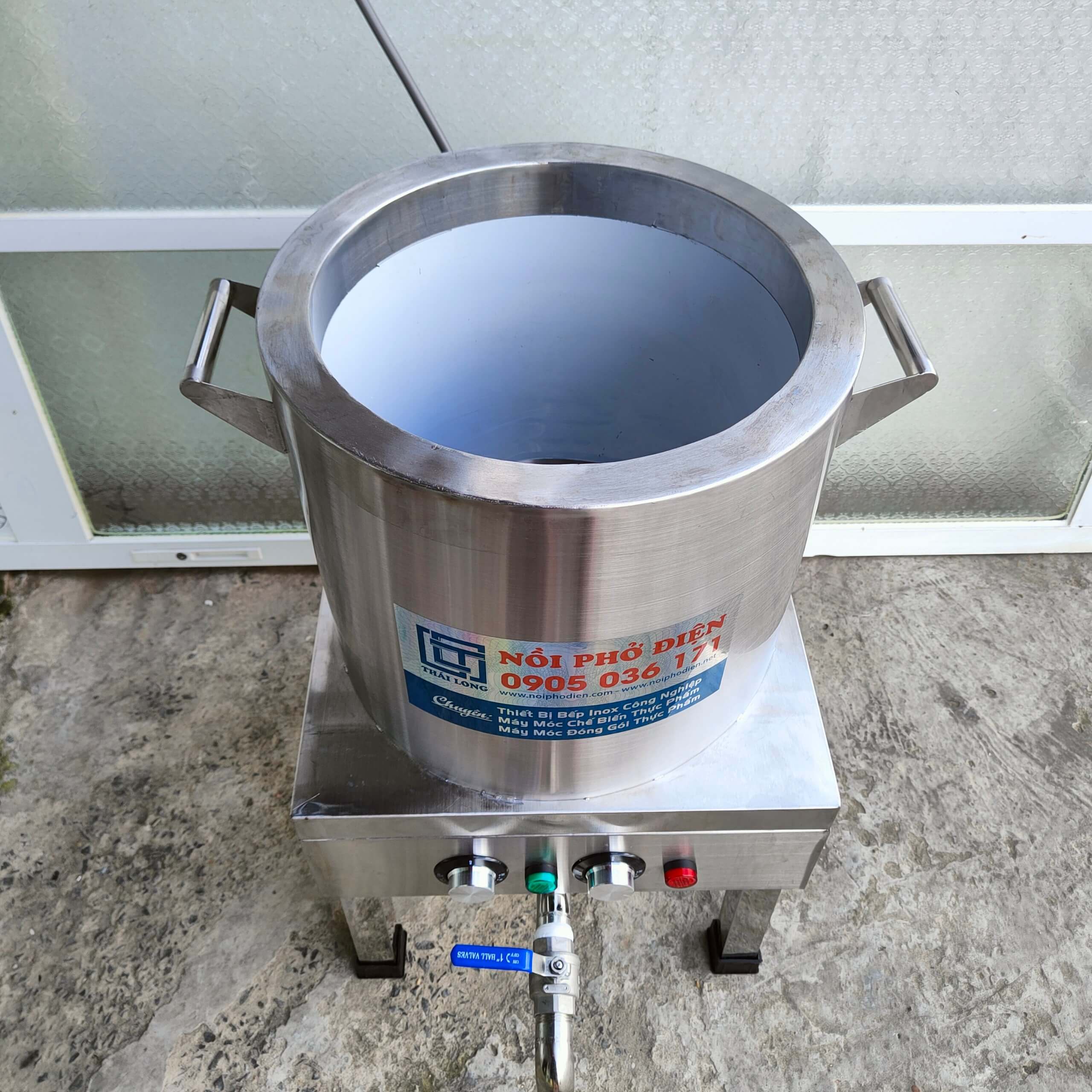 Nồi phở điện ở Đồng Tháp