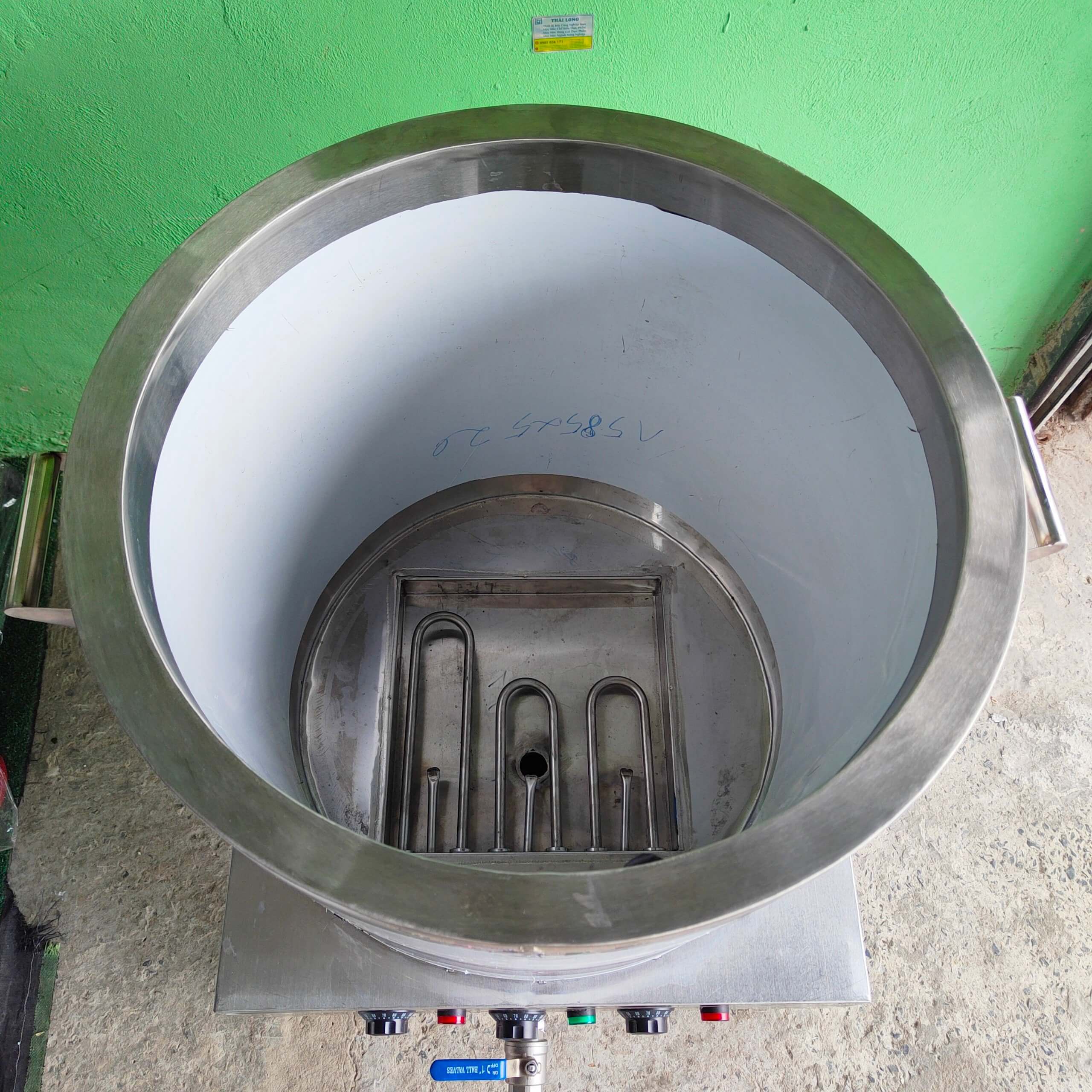 Nồi phở điện tại Kon Tum