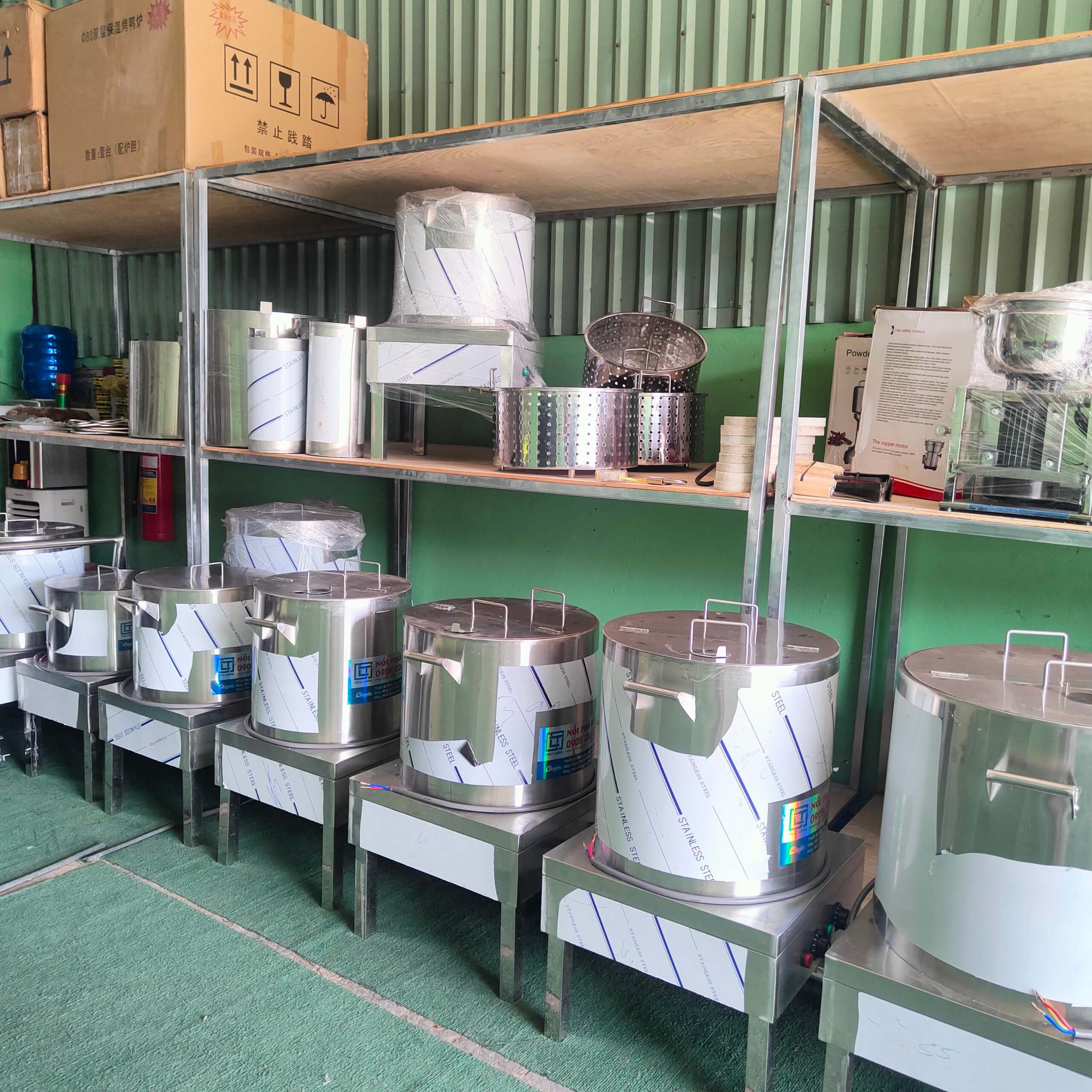 Nồi phở điện ở Vĩnh Long