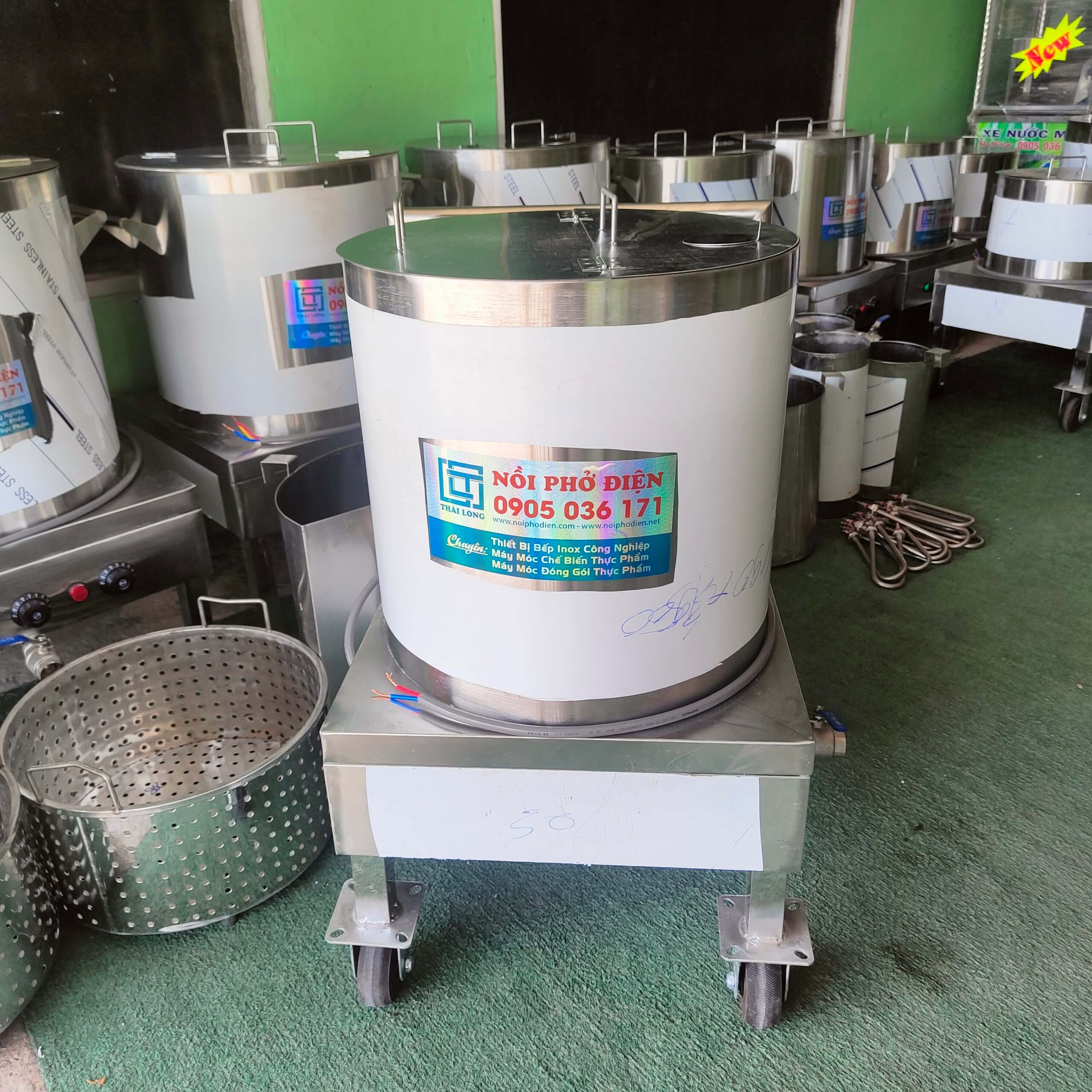 Nồi phở điện ở Vĩnh Long