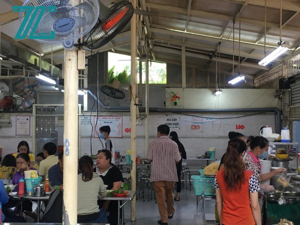 Khách ghé tới quán Kỳ Đồng